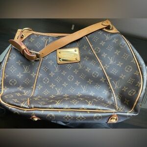 ** SOLD ** Authentic - Louis Vuitton Galliera Shoulder Bag GM